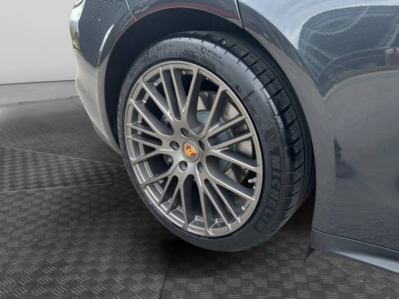 Porsche Panamera II ph2 4 E-Hybrid Sport Turismo Platinum Edition - 2024 - Joinsteer - #23