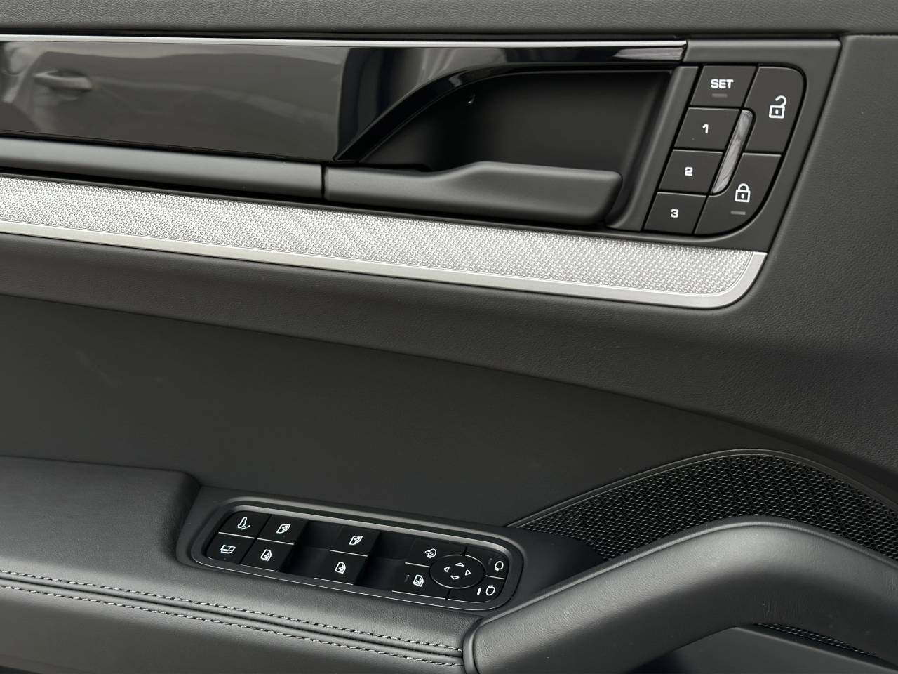 Porsche Cayenne III ph2 E-Hybrid Coupé - 2024 - Joinsteer - #28