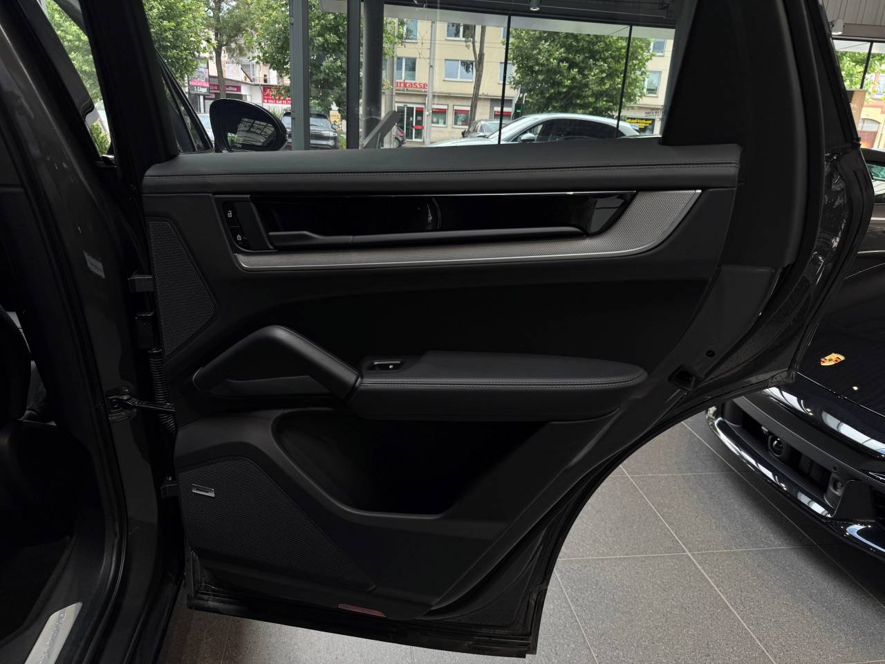 Porsche Cayenne III ph2 E-Hybrid - 2024 - Joinsteer - #19