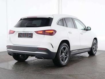 Mercedes GLA 180 AMG Line — photo 2