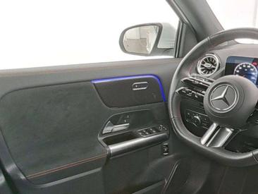 Mercedes GLA 180 AMG Line — photo 8