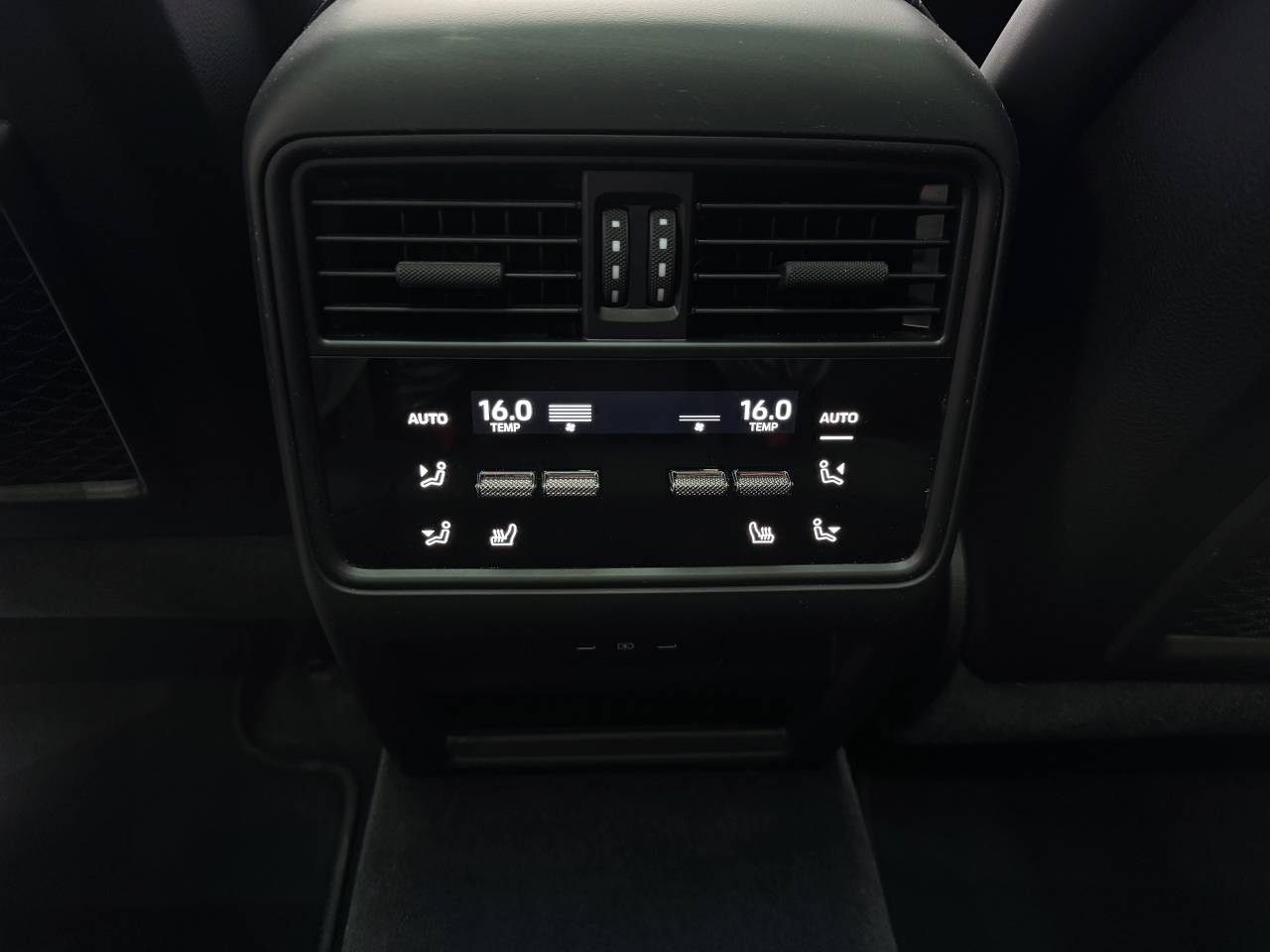 Porsche Cayenne III ph2 E-Hybrid - 2024 - Joinsteer - #27