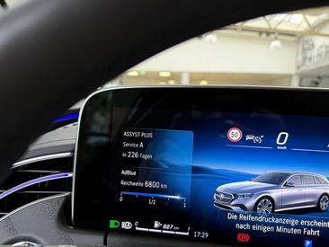 Mercedes Classe E 200 AVANTGARDE — photo 35