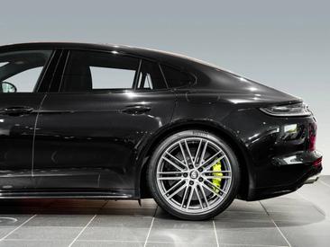 Porsche Panamera II ph2 Turbo S E-Hybrid — photo 9