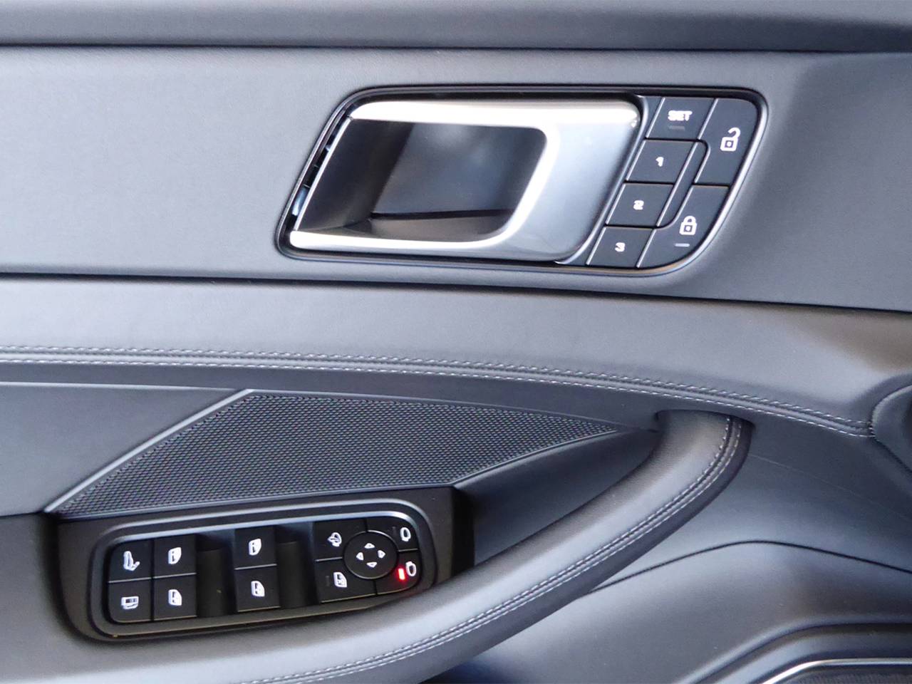 Porsche Panamera II ph2 4 E-Hybrid Platinum Edition - 2025 - Joinsteer - #11