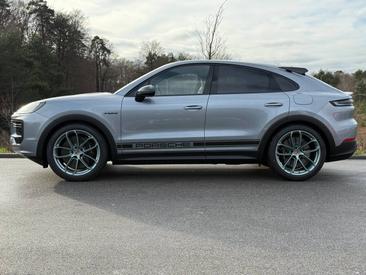 Porsche Cayenne III Turbo E-Hybrid — photo 2
