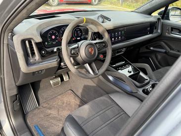 Porsche Cayenne III Turbo E-Hybrid — photo 15