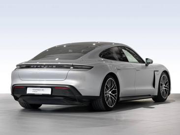 Porsche Taycan — photo 4