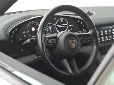Porsche Taycan Sport Turismo — photo 13
