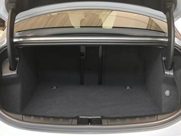 Porsche Taycan — photo 9