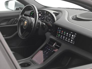 Porsche Taycan Sport Turismo — photo 19