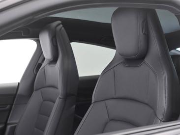 Porsche Taycan — photo 12