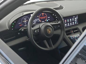 Porsche Taycan — photo 15