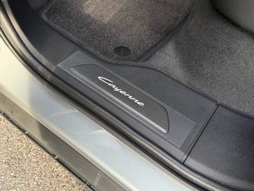 Porsche Cayenne III Turbo E-Hybrid — photo 28