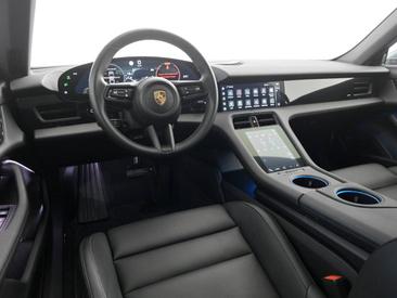 Porsche Taycan — photo 17