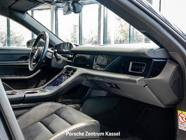 Porsche Taycan ph2 — photo 22