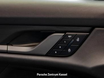 Porsche Taycan ph2 — photo 30
