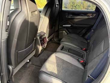 Porsche Cayenne III Turbo E-Hybrid — photo 40