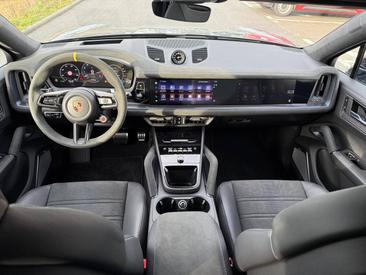 Porsche Cayenne III Turbo E-Hybrid — photo 44