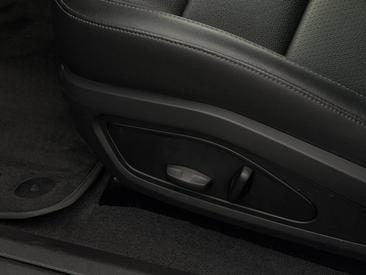 Porsche Taycan Sport Turismo — photo 18