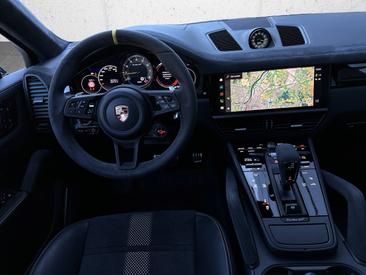 Porsche Cayenne III Turbo GT — photo 14