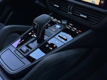 Porsche Cayenne III Turbo GT — photo 16