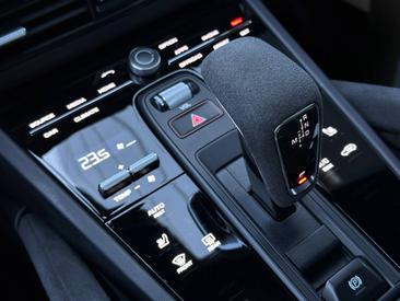 Porsche Cayenne III Turbo GT — photo 17