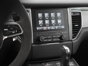 Porsche Macan GTS — photo 18