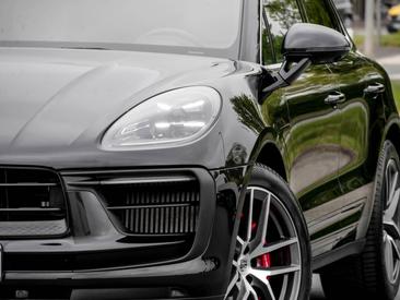 Porsche Macan S — photo 8