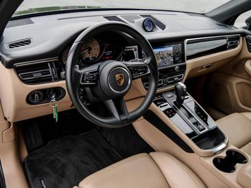 Porsche Macan S — photo 11