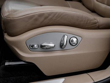 Porsche Macan S — photo 19