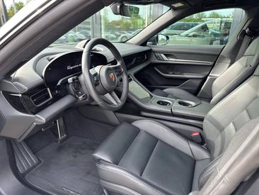 Porsche Taycan ph2 4S — photo 7