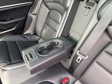 Porsche Taycan ph2 4S — photo 10