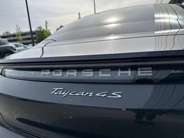 Porsche Taycan ph2 4S — photo 14