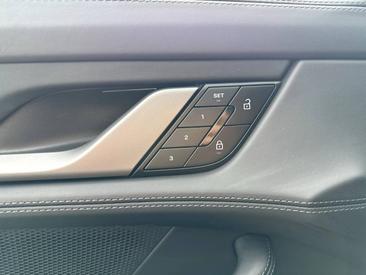 Porsche Taycan ph2 4S — photo 15
