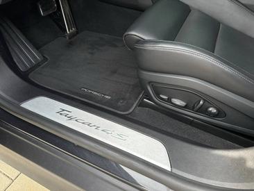 Porsche Taycan ph2 4S — photo 17