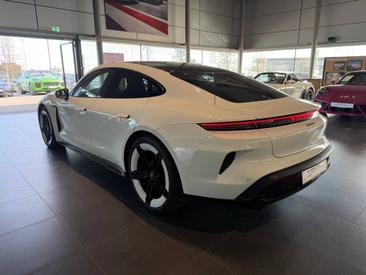 Porsche Taycan ph2 Turbo S — photo 3