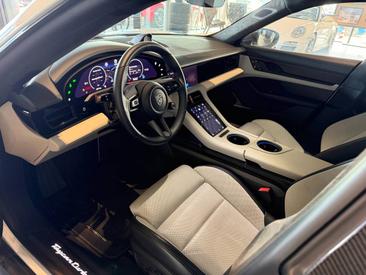 Porsche Taycan ph2 Turbo S — photo 12