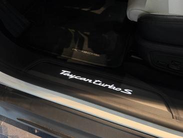 Porsche Taycan ph2 Turbo S — photo 22