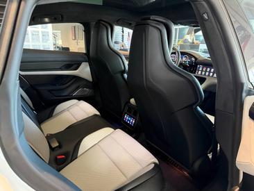 Porsche Taycan ph2 Turbo S — photo 24