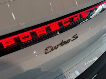 Porsche Taycan ph2 Turbo S — photo 29