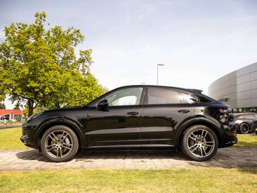 Porsche Cayenne III S Coupé Platinum Edition — photo 2