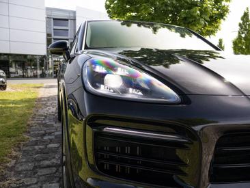 Porsche Cayenne III S Coupé Platinum Edition — photo 10