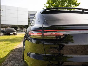 Porsche Cayenne III S Coupé Platinum Edition — photo 11