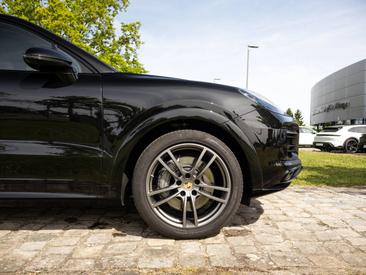 Porsche Cayenne III S Coupé Platinum Edition — photo 16