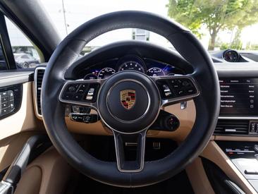 Porsche Cayenne III S Coupé Platinum Edition — photo 27