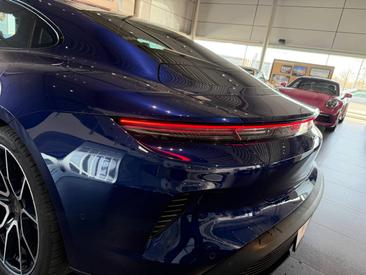 Porsche Taycan ph2 Turbo — photo 30