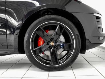 Porsche Macan GTS — photo 12