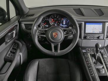 Porsche Macan GTS — photo 19