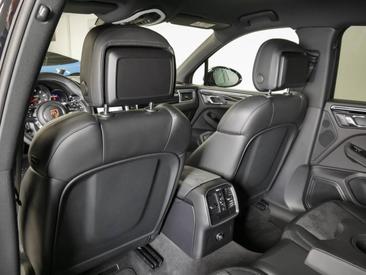 Porsche Macan GTS — photo 20
